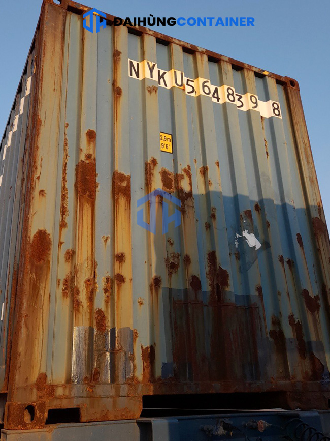 Đại Hùng Container luôn có sẵn số lượng lớn container kho cũ tại bãi đầy đủ kích cỡ từ 10feet, 20feet, 40feet đến 45feet.